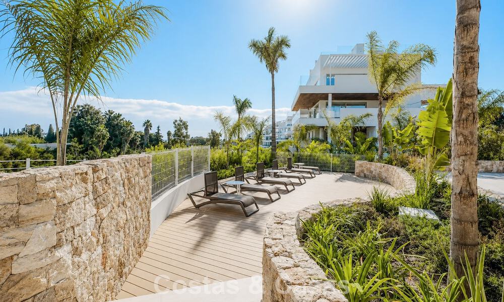Move-in ready, prestigious modern 3-bedroom apartment for sale on Marbella’s Golden Mile 803802