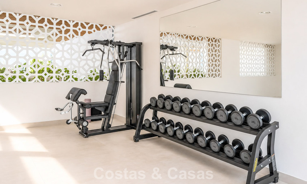 Move-in ready, prestigious modern 3-bedroom apartment for sale on Marbella’s Golden Mile 803803