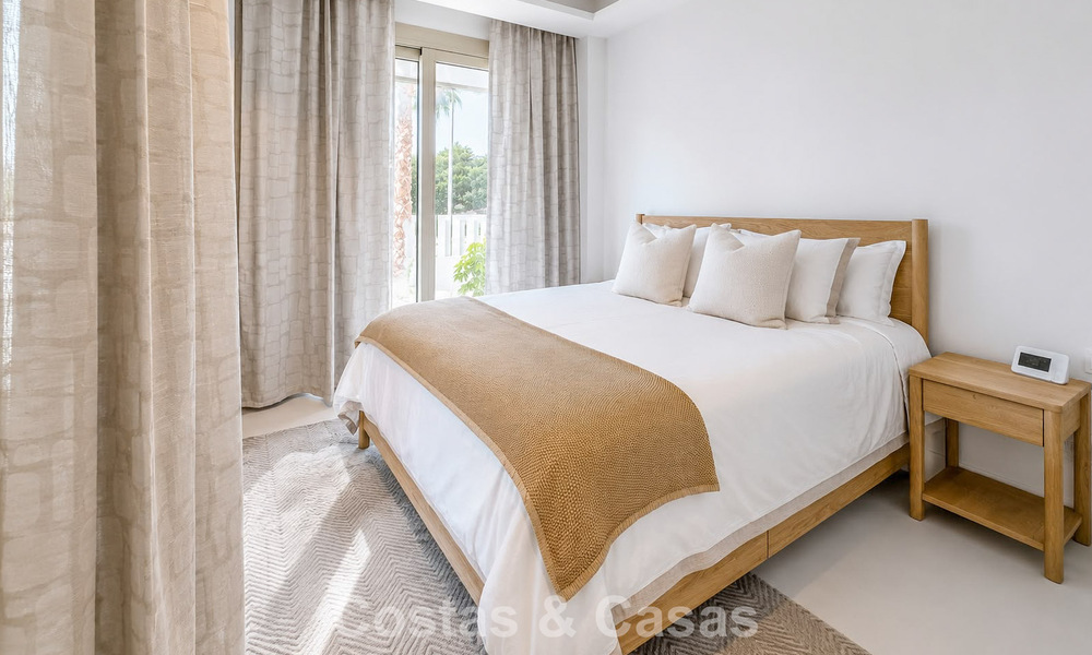 Move-in ready, prestigious modern 3-bedroom apartment for sale on Marbella’s Golden Mile 803809