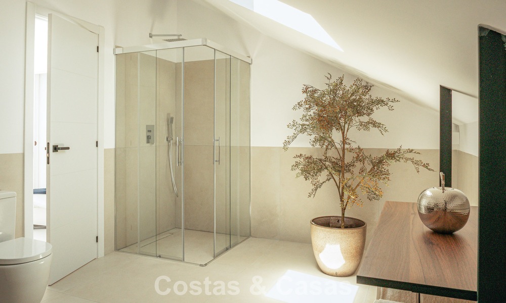 Boutique penthouse for sale within walking distance of amenities and Puerto Banús in Nueva Andalucía, Marbella 803814