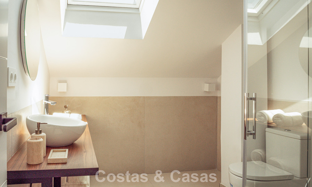 Boutique penthouse for sale within walking distance of amenities and Puerto Banús in Nueva Andalucía, Marbella 803818