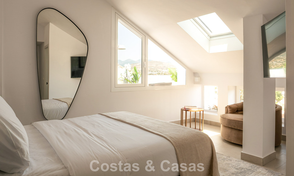 Boutique penthouse for sale within walking distance of amenities and Puerto Banús in Nueva Andalucía, Marbella 803819