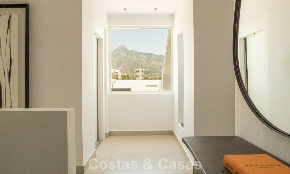 Boutique penthouse for sale within walking distance of amenities and Puerto Banús in Nueva Andalucía, Marbella 803821
