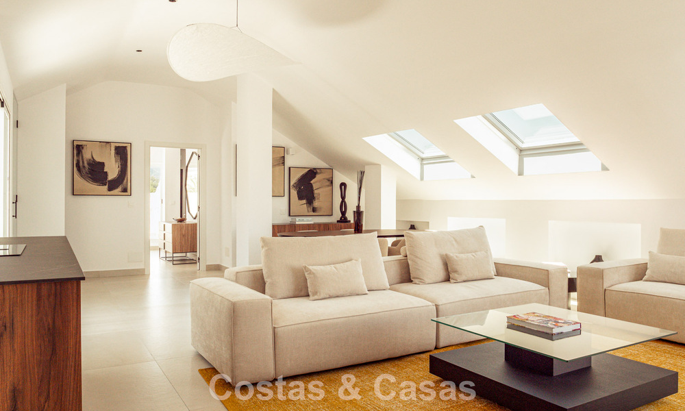 Boutique penthouse for sale within walking distance of amenities and Puerto Banús in Nueva Andalucía, Marbella 803822