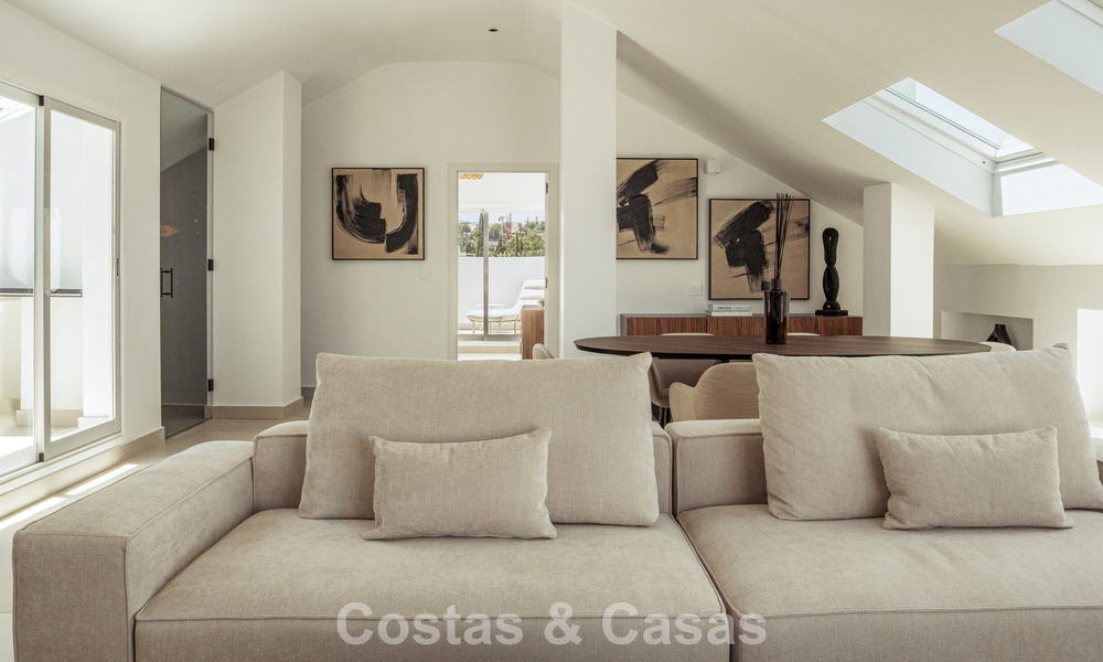 Boutique penthouse for sale within walking distance of amenities and Puerto Banús in Nueva Andalucía, Marbella 803829
