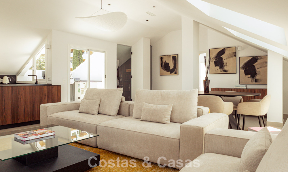Boutique penthouse for sale within walking distance of amenities and Puerto Banús in Nueva Andalucía, Marbella 803830