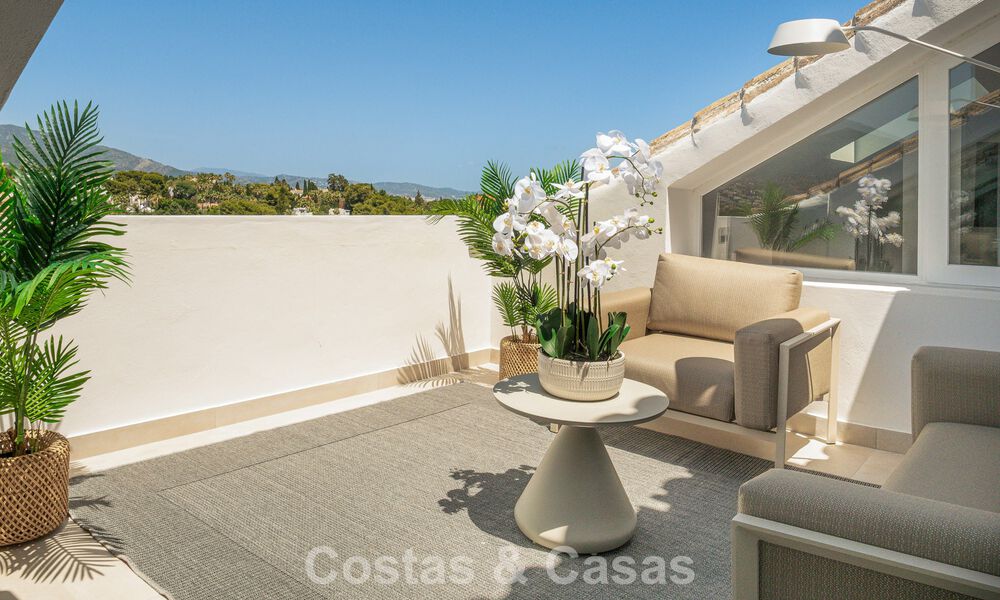 Boutique penthouse for sale within walking distance of amenities and Puerto Banús in Nueva Andalucía, Marbella 803831