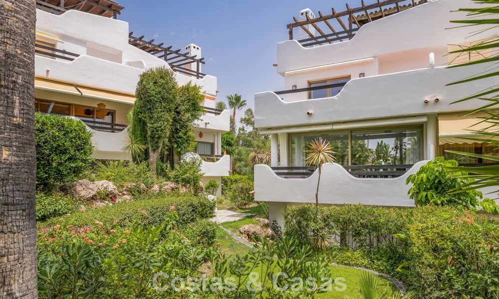 Exclusive semi-detached home with rooftop terrace for sale on Marbella's Golden Mile 803852