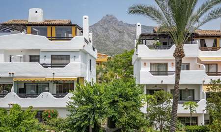 Exclusive semi-detached home with rooftop terrace for sale on Marbella's Golden Mile 803855