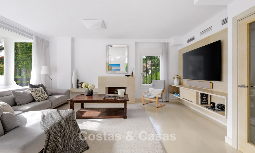 Exclusive semi-detached home with rooftop terrace for sale on Marbella's Golden Mile 803865