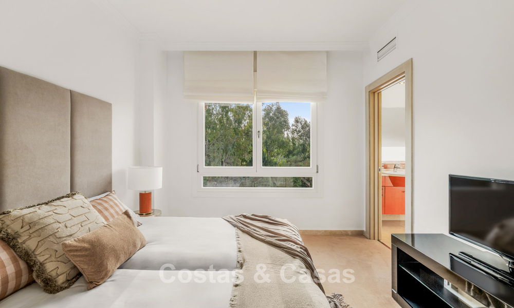 Exclusive semi-detached home with rooftop terrace for sale on Marbella's Golden Mile 803875