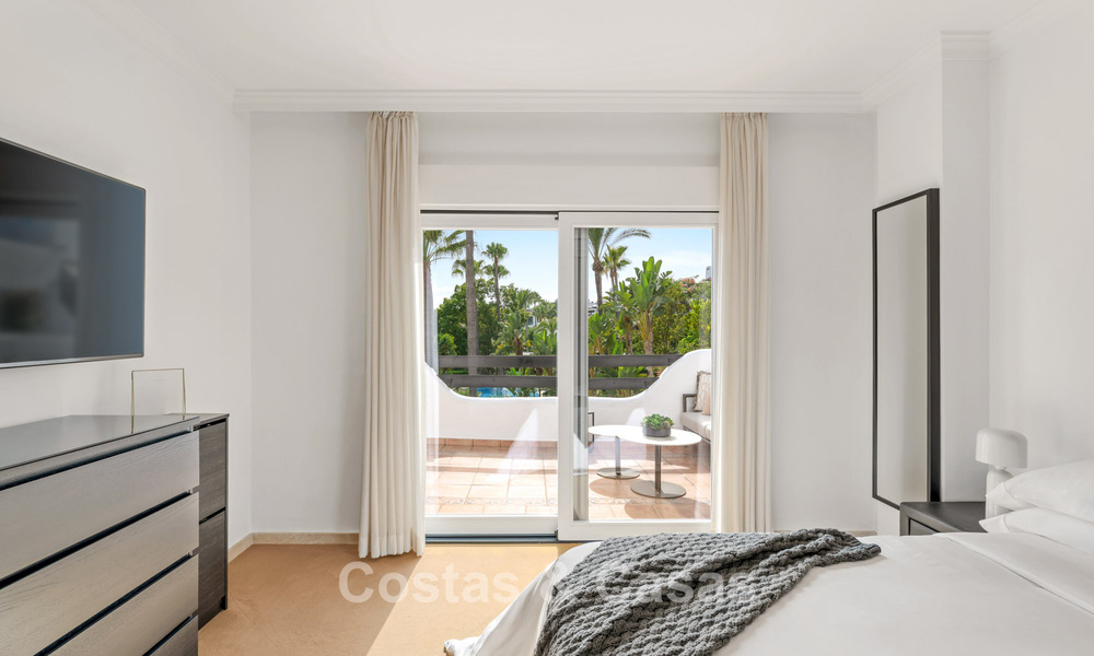 Exclusive semi-detached home with rooftop terrace for sale on Marbella's Golden Mile 803888