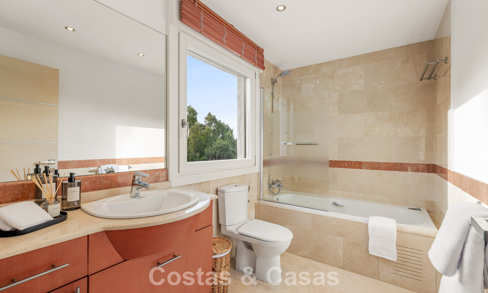 Exclusive semi-detached home with rooftop terrace for sale on Marbella's Golden Mile 803890