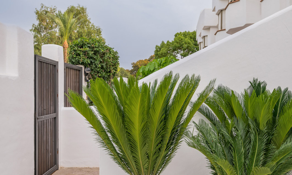Exclusive semi-detached home with rooftop terrace for sale on Marbella's Golden Mile 803897