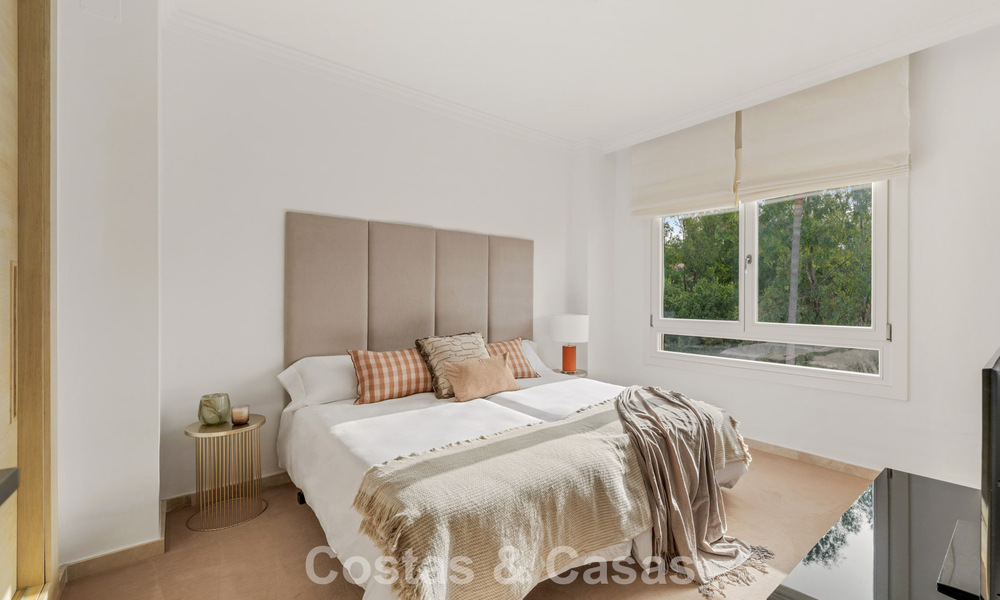 Exclusive semi-detached home with rooftop terrace for sale on Marbella's Golden Mile 803900