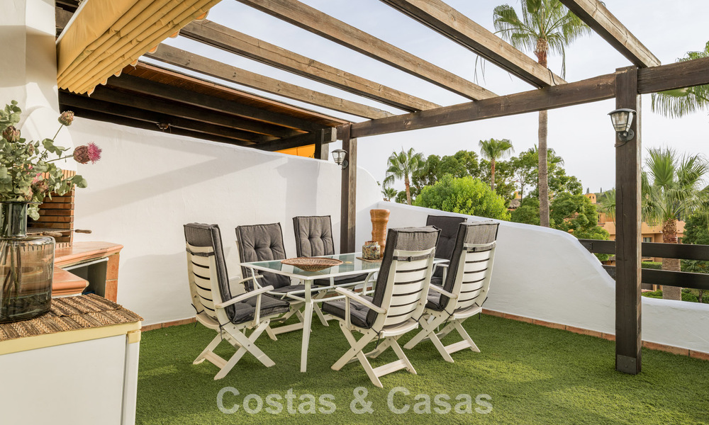 Exclusive semi-detached home with rooftop terrace for sale on Marbella's Golden Mile 803907