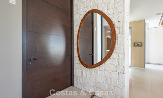 Advanced contemporary luxury beachfront villa for sale in San Pedro, Marbella 803676 
