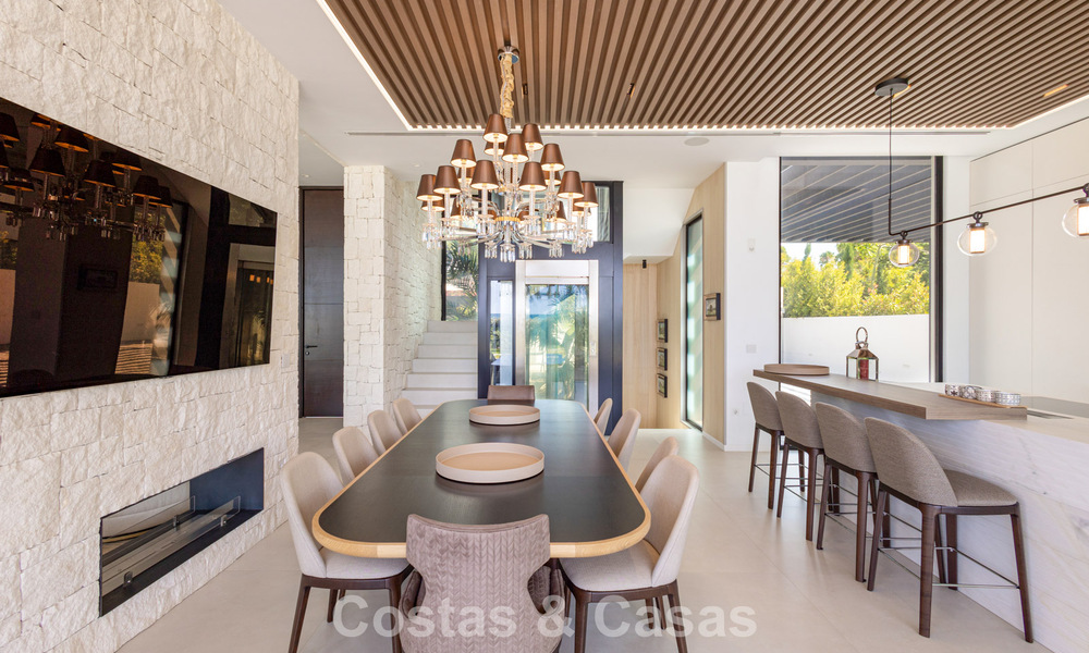 Advanced contemporary luxury beachfront villa for sale in San Pedro, Marbella 803681