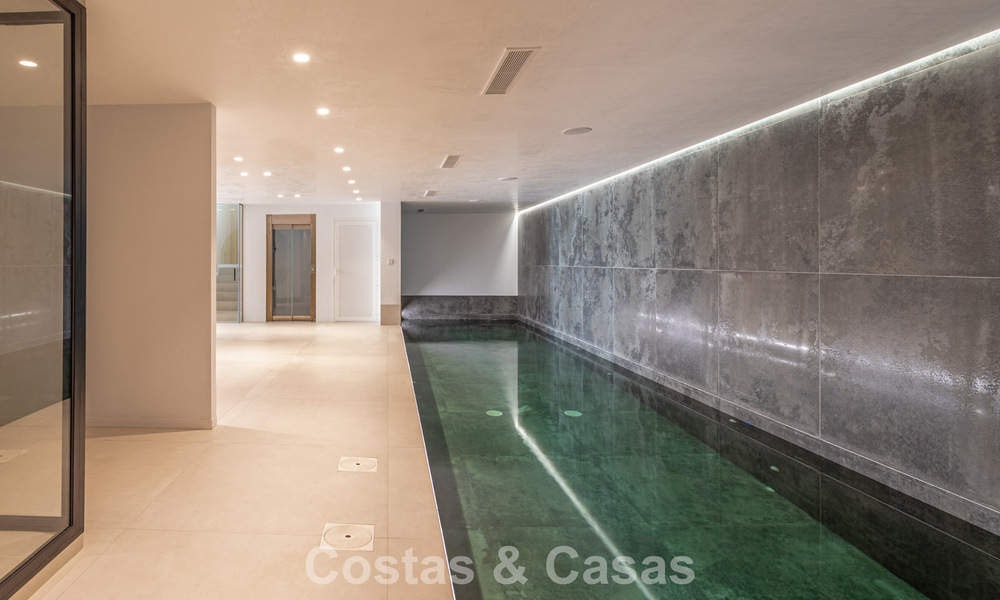 Advanced contemporary luxury beachfront villa for sale in San Pedro, Marbella 803705
