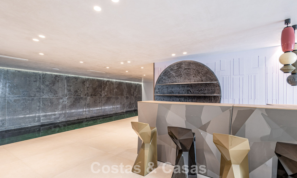 Advanced contemporary luxury beachfront villa for sale in San Pedro, Marbella 803707
