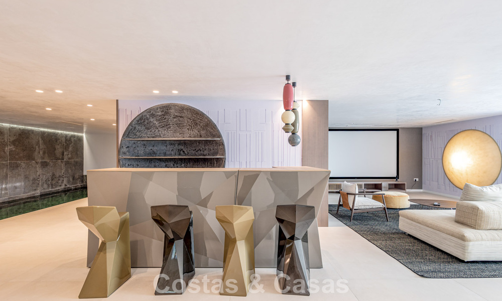 Advanced contemporary luxury beachfront villa for sale in San Pedro, Marbella 803708