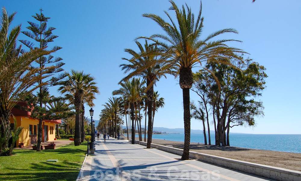 Advanced contemporary luxury beachfront villa for sale in San Pedro, Marbella 803769