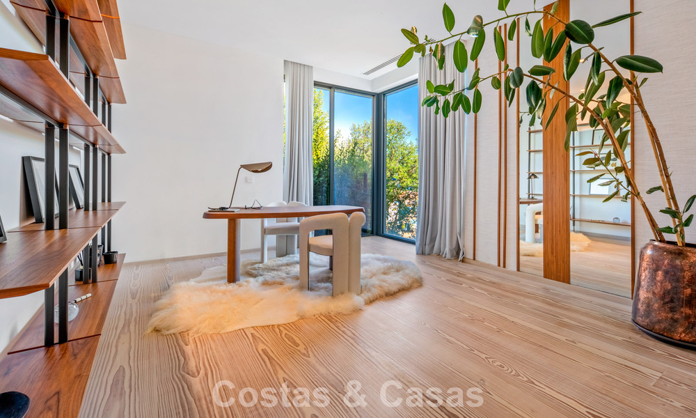 First-class luxury villa with breathtaking sea views for sale in a gated community in La Quinta, Marbella - Benahavís 803710
