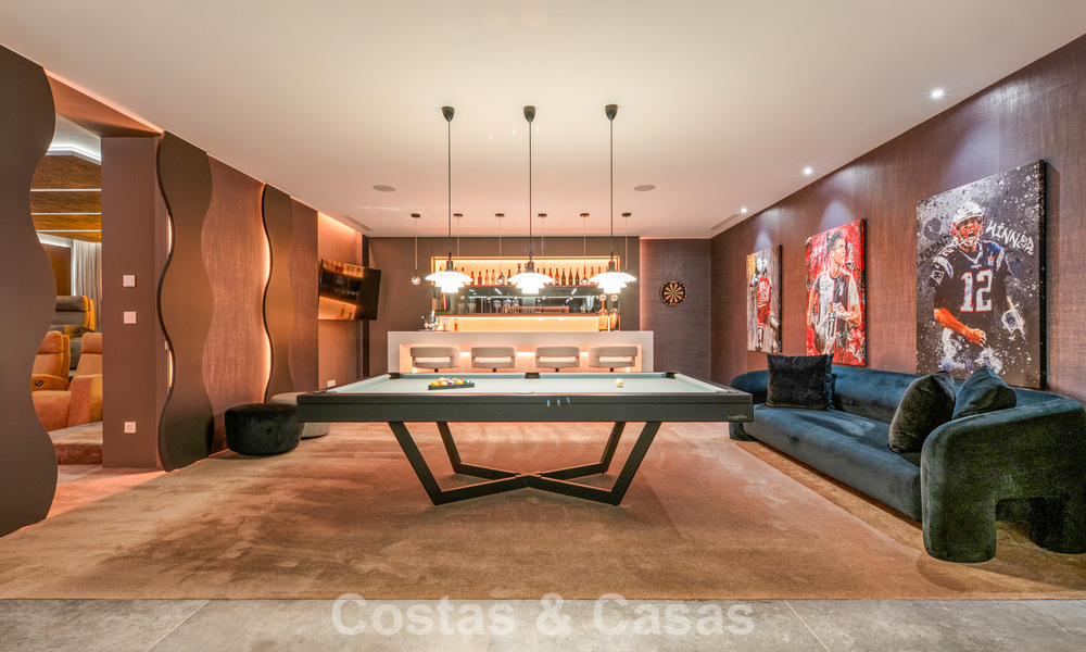 First-class luxury villa with breathtaking sea views for sale in a gated community in La Quinta, Marbella - Benahavís 803715