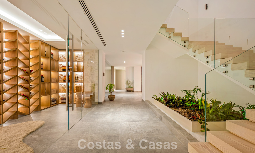 First-class luxury villa with breathtaking sea views for sale in a gated community in La Quinta, Marbella - Benahavís 803720
