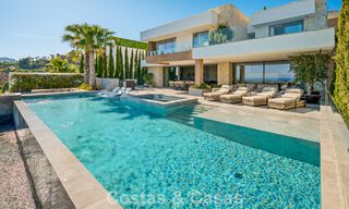 First-class luxury villa with breathtaking sea views for sale in a gated community in La Quinta, Marbella - Benahavís 803727 