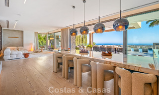 First-class luxury villa with breathtaking sea views for sale in a gated community in La Quinta, Marbella - Benahavís 803737 