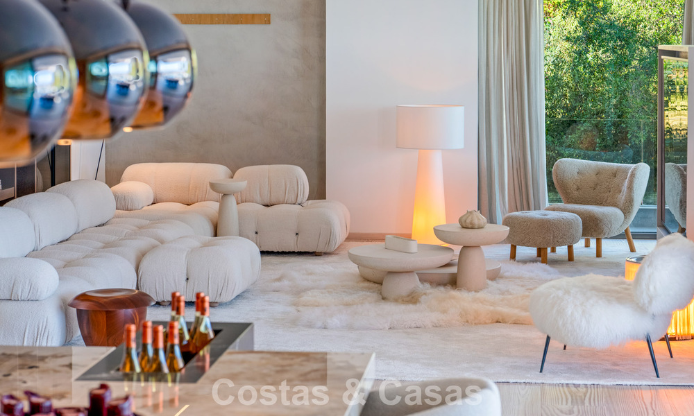First-class luxury villa with breathtaking sea views for sale in a gated community in La Quinta, Marbella - Benahavís 803748