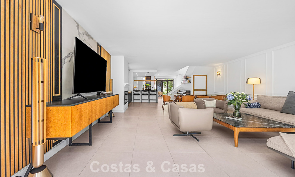 Modern Andalusian corner townhouse for sale in a sought-after gated community, frontline Aloha Golf, Nueva Andalucía, Marbella 803761