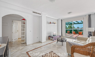 Spacious apartment for sale within walking distance of the beach and Puerto Banús, Marbella 803950 