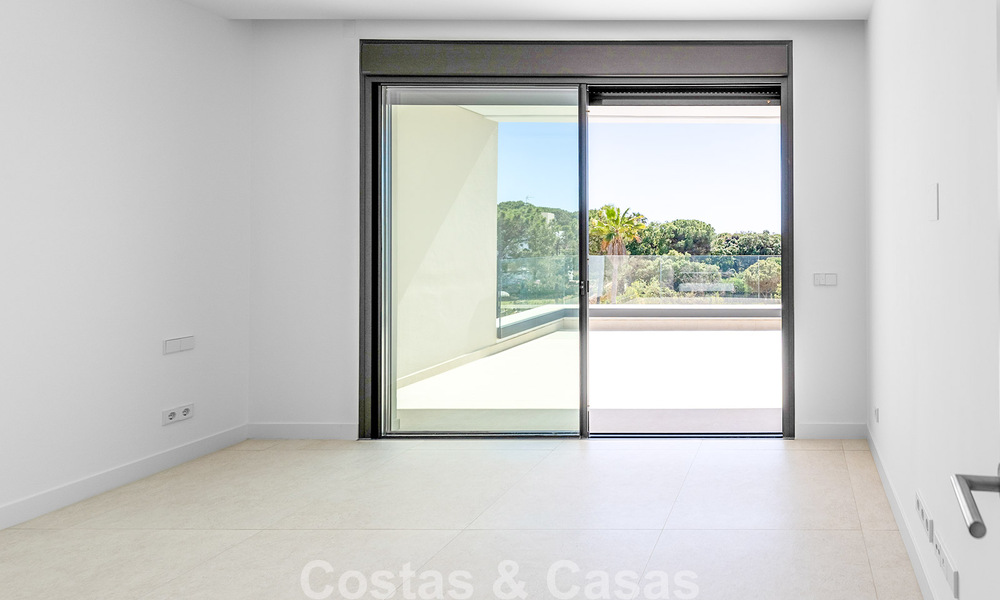 New, modern townhouse for sale within walking distance of the beach in Elviria, East of Marbella Centre 804081