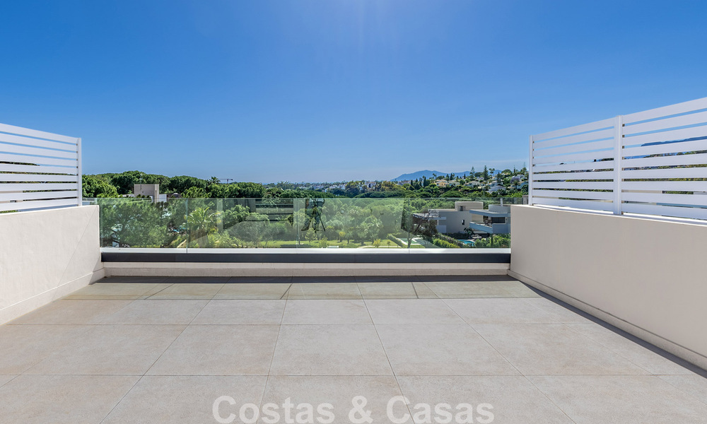 New, modern townhouse for sale within walking distance of the beach in Elviria, East of Marbella Centre 804084