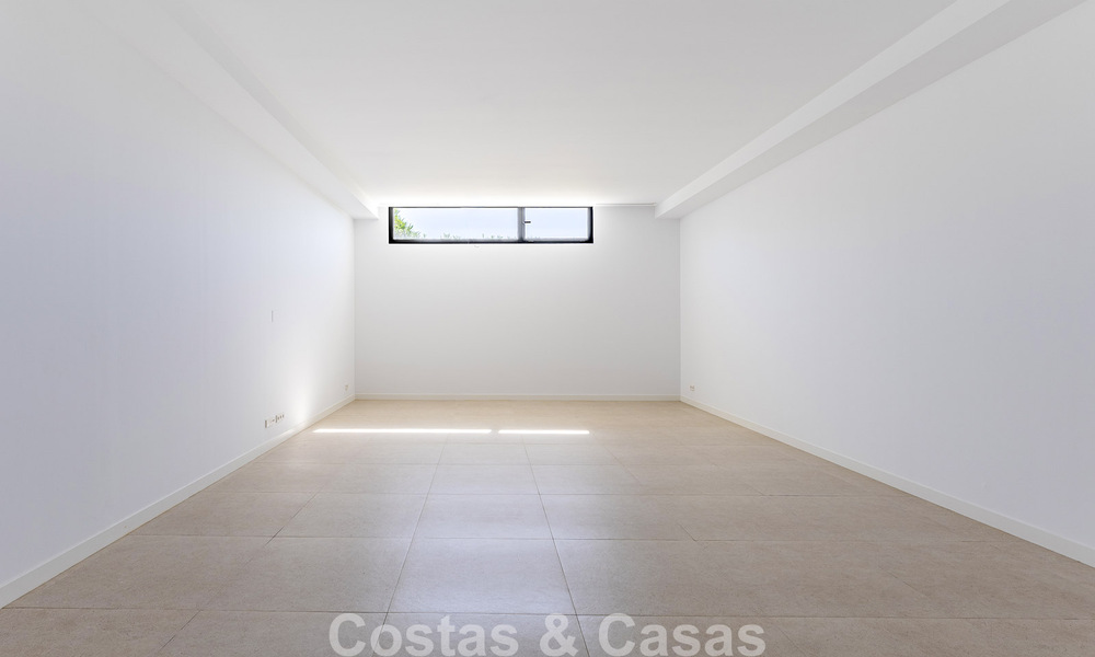 New, modern townhouse for sale within walking distance of the beach in Elviria, East of Marbella Centre 804090