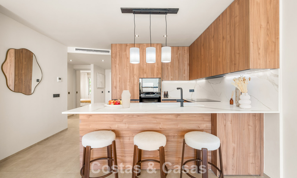 Luxury renovated apartment with panoramic views for sale in Nueva Andalucía, Marbella 804064