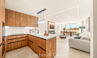 Luxury renovated apartment with panoramic views for sale in Nueva Andalucía, Marbella 804067 