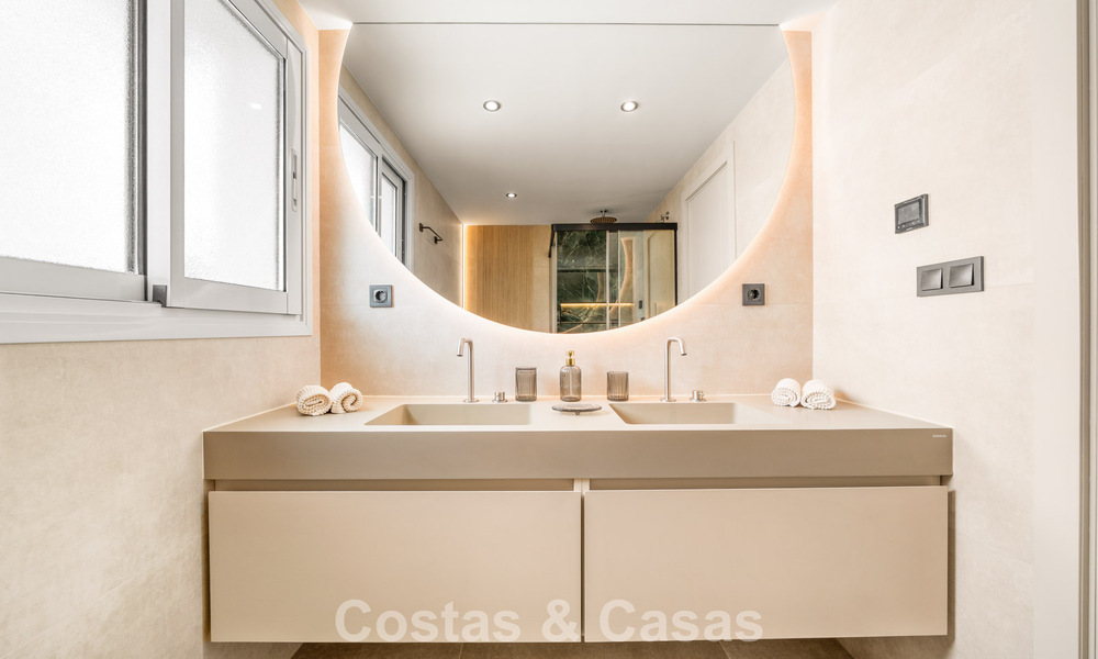Luxury renovated apartment with panoramic views for sale in Nueva Andalucía, Marbella 804077