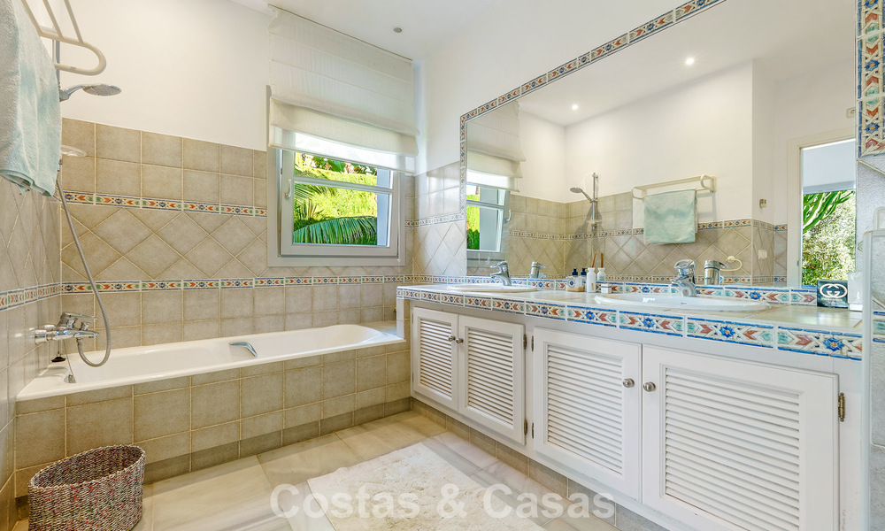 Charming mediterranean-style villa for sale in Sierra Blanca on Marbella’s Golden Mile 804011