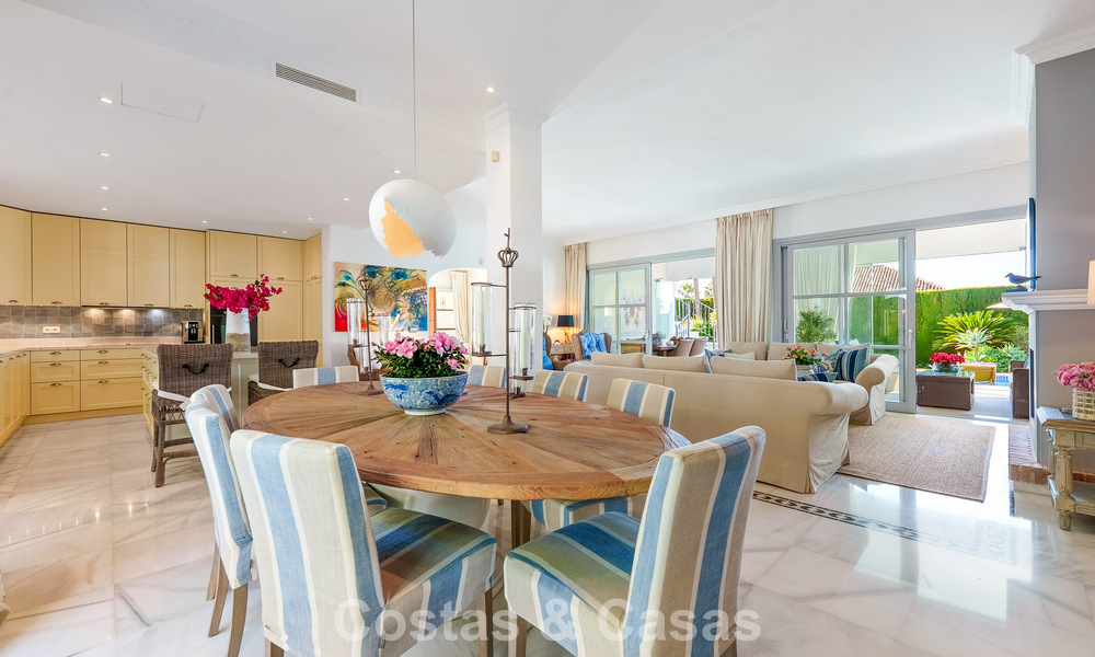 Charming mediterranean-style villa for sale in Sierra Blanca on Marbella’s Golden Mile 804016