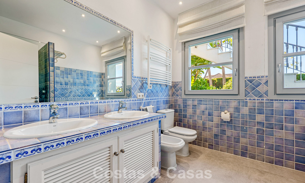 Charming mediterranean-style villa for sale in Sierra Blanca on Marbella’s Golden Mile 804037