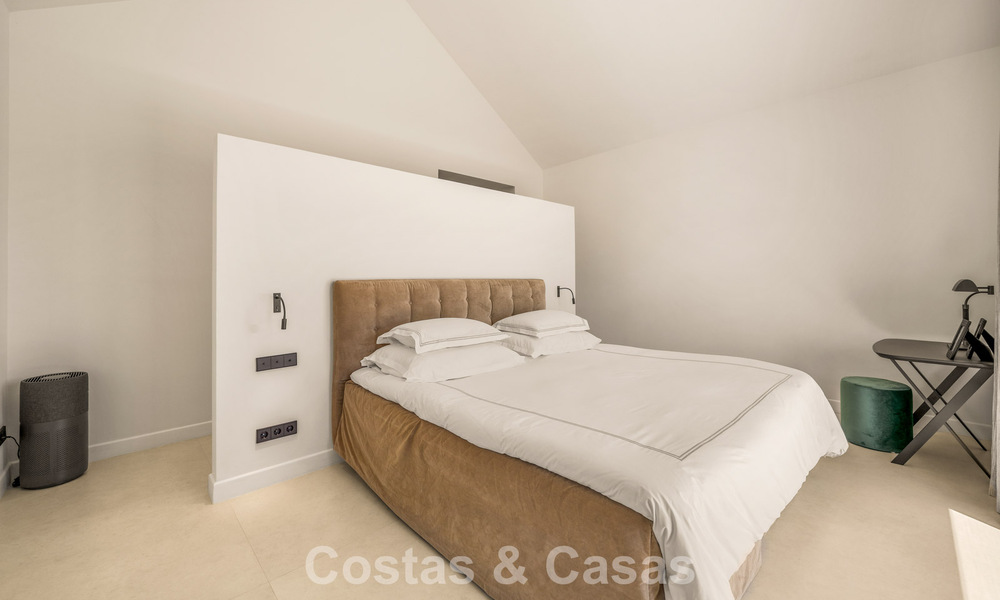 Stylishly renovated mediterranean villa for sale in Cascada de Camoján on Marbella’s Golden Mile 804161