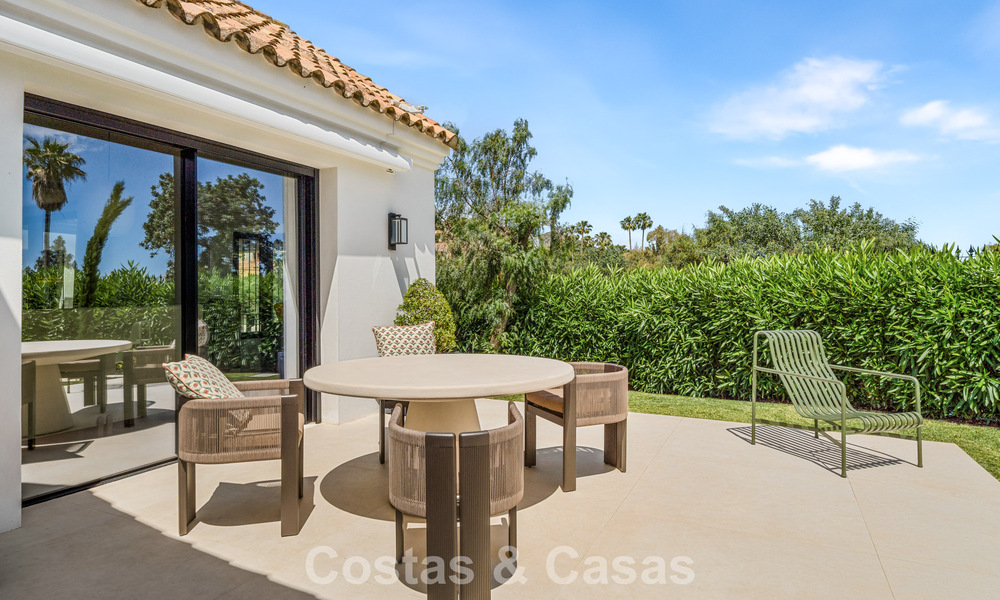Stylishly renovated mediterranean villa for sale in Cascada de Camoján on Marbella’s Golden Mile 804171