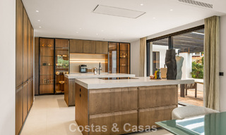 Stylishly renovated mediterranean villa for sale in Cascada de Camoján on Marbella’s Golden Mile 804173 