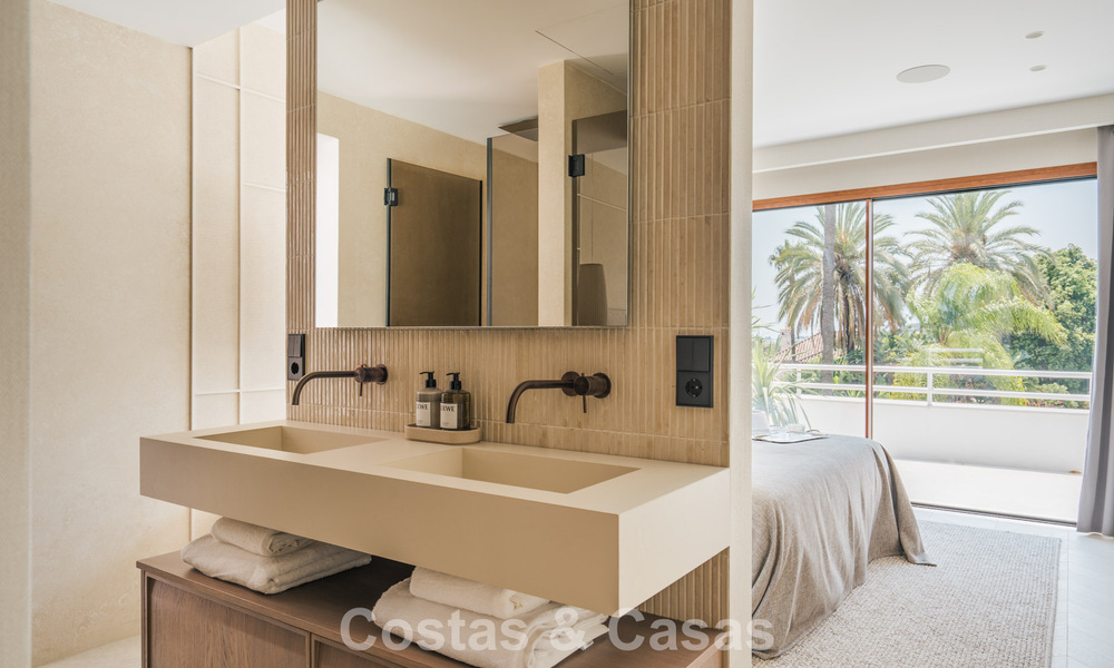 High-quality renovated duplex garden apartment for sale in Nueva Andalucía, Marbella 804218