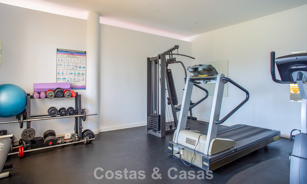 Turnkey apartment for sale on the New Golden Mile between Marbella and Estepona 804235