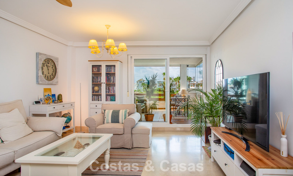 Turnkey apartment for sale on the New Golden Mile between Marbella and Estepona 804236