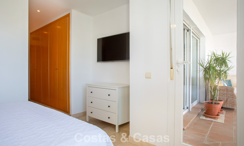Turnkey apartment for sale on the New Golden Mile between Marbella and Estepona 804246